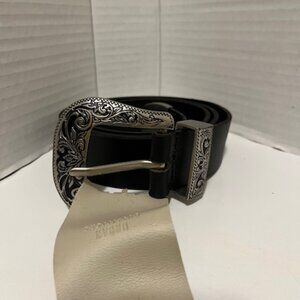 Urban outfitters western style belt.